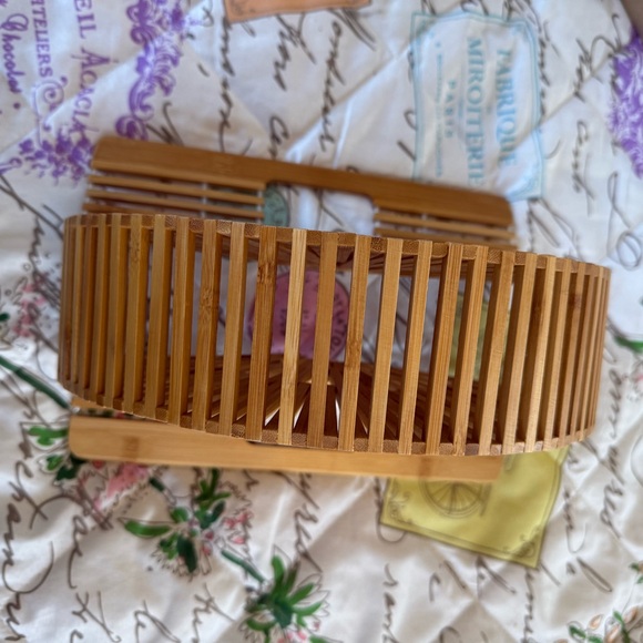 Bamboo Handmade Purse‎ so beautiful - Picture 3 of 5